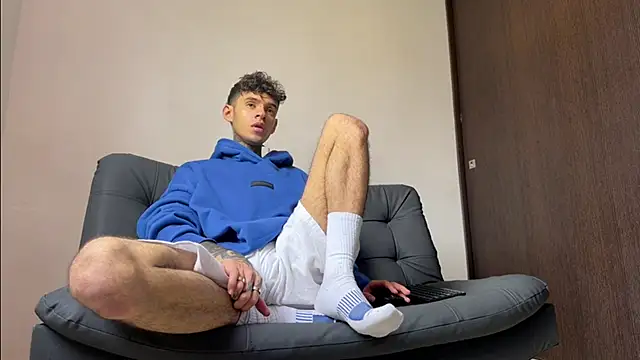 Saturno v online show from March 4, 2025, 3:15 pm