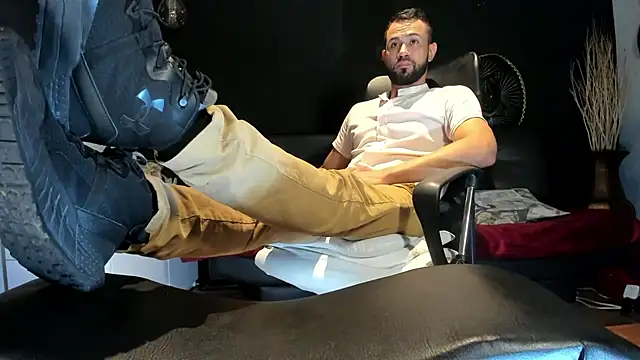 alessandro wye online show from October 31, 2025, 1:06 am