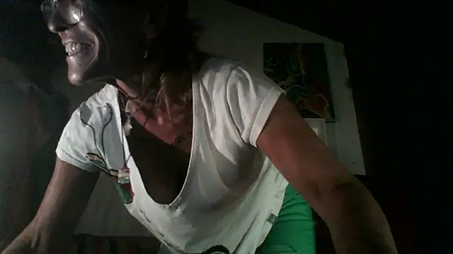 Snapshot of sabinytahot chatting on December 24, 2024, 3:27 am sabinytahot online show from December 24, 2024, 3:27 am