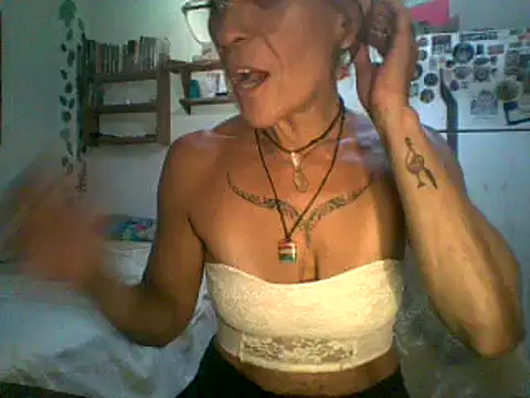 Snapshot of sabinytahot chatting on January 11, 2025, 5:10 am sabinytahot online show from January 11, 2025, 5:10 am