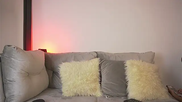 alanajonhsonm online show from December 21, 2025, 6:31 am