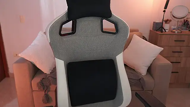 anyacutex online show from February 4, 2026, 9:20 pm