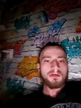 wariacik0024 online show from March 16, 2026, 8:13 pm