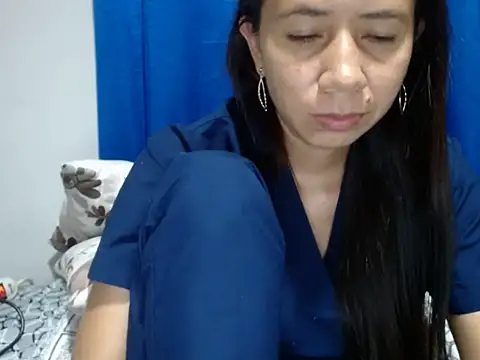 Snapshot of Erotic_latina chatting on November 23, 2025, 12:21 am Erotic latina online show from November 23, 2025, 12:21 am