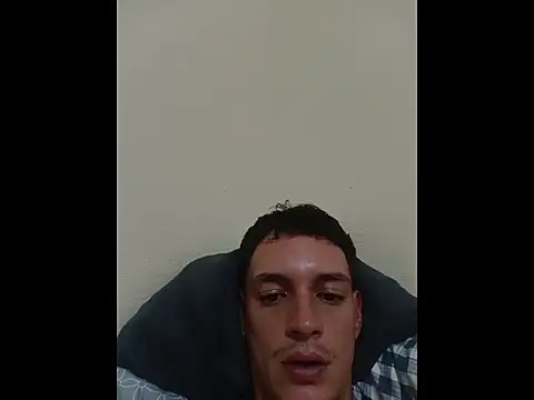 zeus67wrer online show from November 14, 2025, 5:28 am