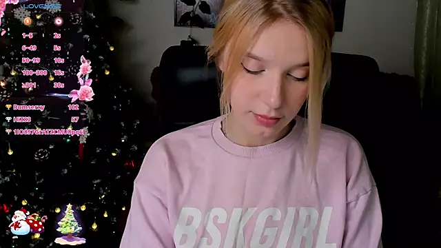 KarambaMoon online show from December 19, 2024, 8:13 pm