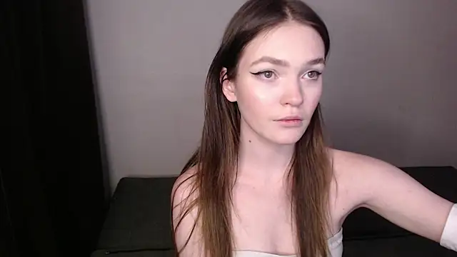 stellapayne1 online show from February 13, 2025, 9:49 pm