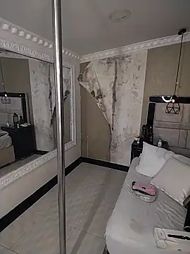 kimCosseyy online show from March 25, 2026, 2:06 am