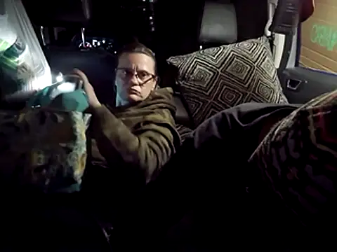 lit702 online show from November 27, 2025, 4:14 am