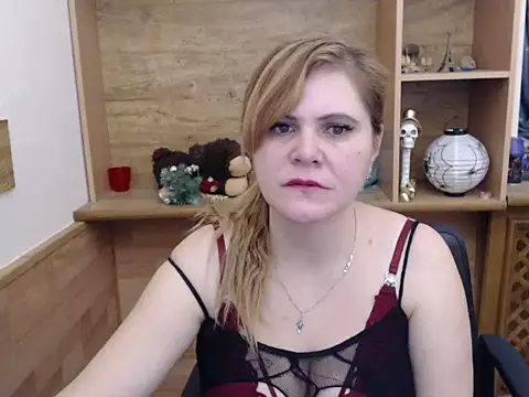 DaniellaKiss online show from February 28, 2026, 9:27 pm