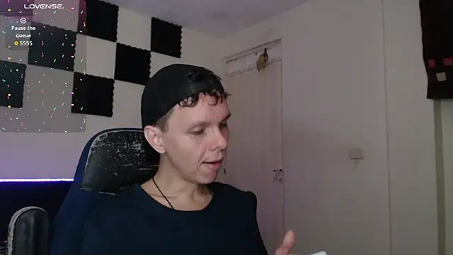 bryamado69 online show from November 10, 2025, 5:17 am