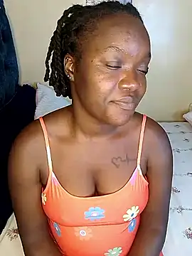 Snapshot of Nastychoco_ chatting on May 27, 2026, 6:05 pm Nastychoco online show from May 27, 2026, 6:05 pm
