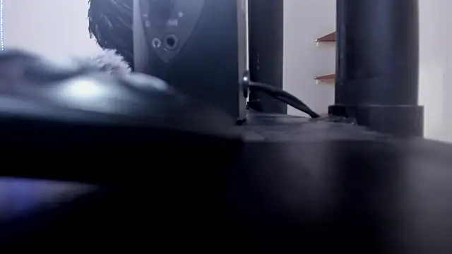 Antonellasmith00 online show from October 15, 2025, 1:22 pm