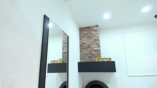 LenaRuiz  online show from October 12, 2025, 12:04 pm