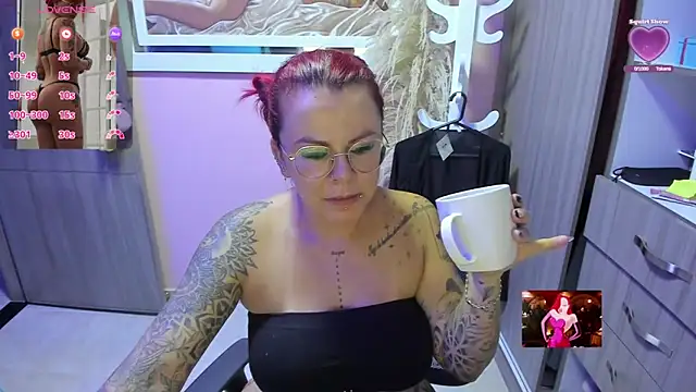KAROL MILF online show from June 13, 2026, 10:51 pm
