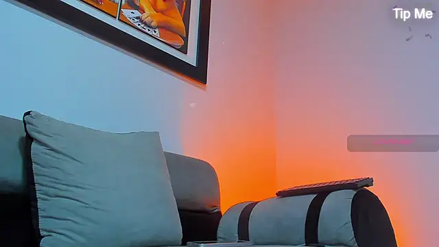 Snapshot of MAXIMUS_MASTE3 chatting on October 22, 2025, 9:58 pm MAXIMUS MASTE3 online show from October 22, 2025, 9:58 pm