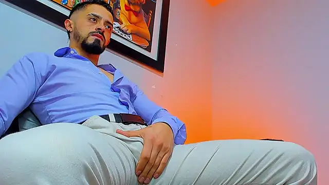 Snapshot of MAXIMUS_MASTE3 chatting on October 30, 2025, 7:36 pm MAXIMUS MASTE3 online show from October 30, 2025, 7:36 pm