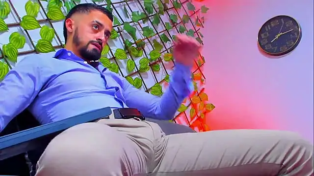 Snapshot of MAXIMUS_MASTE3 chatting on February 7, 2026, 9:18 pm MAXIMUS MASTE3 online show from February 7, 2026, 9:18 pm