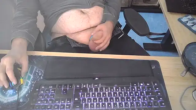 Snapshot of Currycake chatting on November 17, 2025, 2:45 pm Currycake online show from November 17, 2025, 2:45 pm