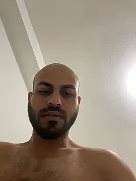 islandvybee55 online show from December 12, 2024, 8:36 am