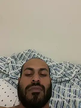 islandvybee55 online show from January 15, 2025, 12:30 am