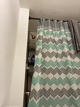 islandvybee55 online show from March 2, 2025, 5:14 pm