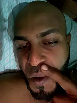 islandvybee55 online show from September 15, 2025, 6:57 am