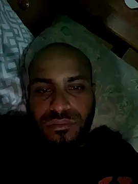 islandvybee55 online show from November 4, 2025, 8:35 am