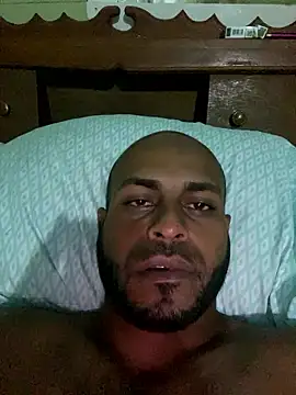 islandvybee55 online show from January 9, 2026, 2:36 am