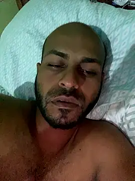 islandvybee55 online show from January 14, 2026, 3:12 am