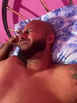 islandvybee55 online show from February 22, 2026, 10:25 am