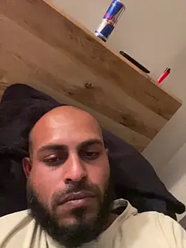 islandvybee55 online show from March 6, 2026, 5:09 pm