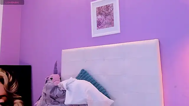 Charlotte11-11 online show from April 20, 2026, 2:53 pm