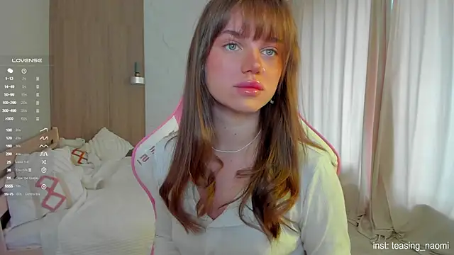 aesthetics  tease online show from October 28, 2025, 5:55 am