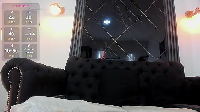 VickyJohnson1 online show from January 31, 2026, 8:18 pm