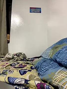 mysteriousgirl20 online show from October 3, 2025, 5:04 am