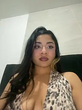 mysteriousgirl20 online show from May 22, 2026, 3:50 pm