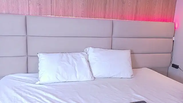 ValeSwift online show from December 5, 2025, 12:47 pm