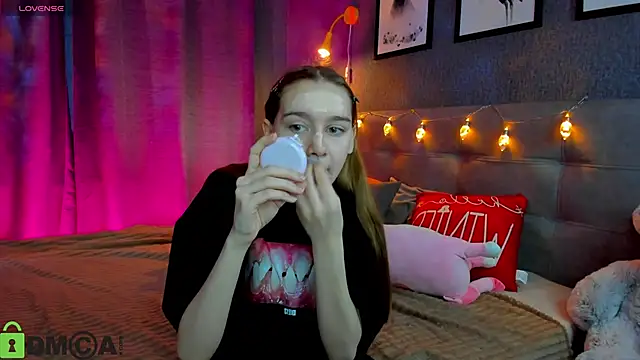 Lesi Moonie01 online show from December 22, 2025, 9:50 am