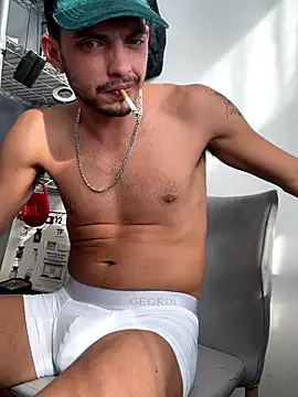 Snapshot of canochvz chatting on November 9, 2025, 9:24 pm canochvz online show from November 9, 2025, 9:24 pm