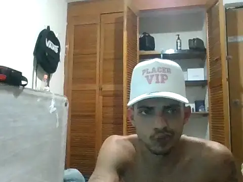 Snapshot of canochvz chatting on January 11, 2026, 3:44 am canochvz online show from January 11, 2026, 3:44 am