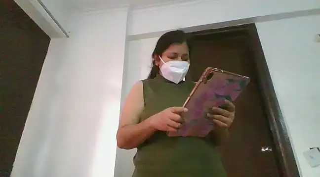 cutiecatty21 online show from December 4, 2024, 8:45 am