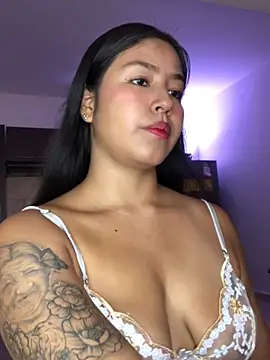 EmmaRossem online show from March 3, 2026, 7:09 pm