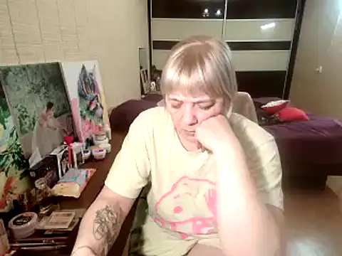 Lia Laguna77 online show from December 15, 2025, 7:51 pm