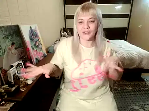 Lia Laguna77 online show from April 8, 2026, 7:36 pm