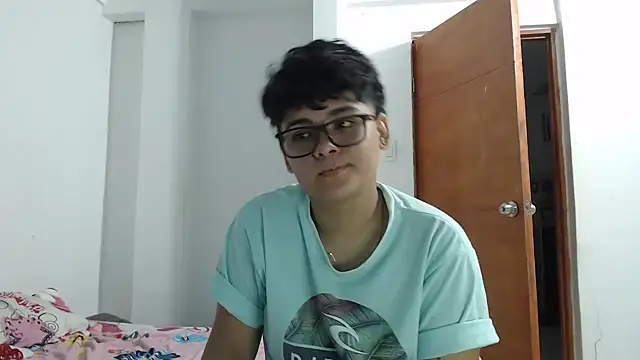 SHARLOTTE MORGAN online show from January 3, 2025, 8:54 am