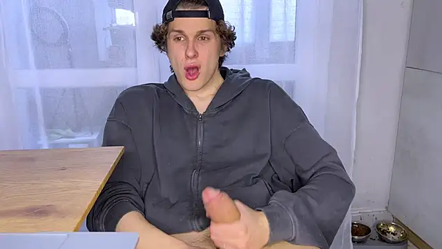 alyx garden online show from April 9, 2026, 1:38 pm