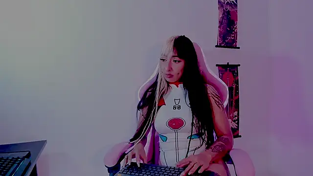 HollyHudsonn online show from January 21, 2025, 12:04 am