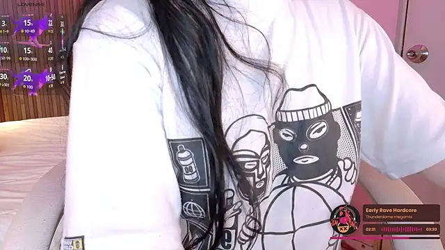 Lucy Smith2 online show from December 2, 2025, 4:29 am