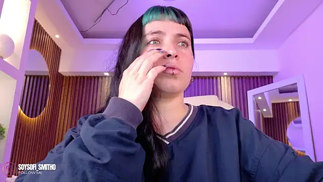 Lucy Smith2 online show from April 1, 2026, 4:02 am